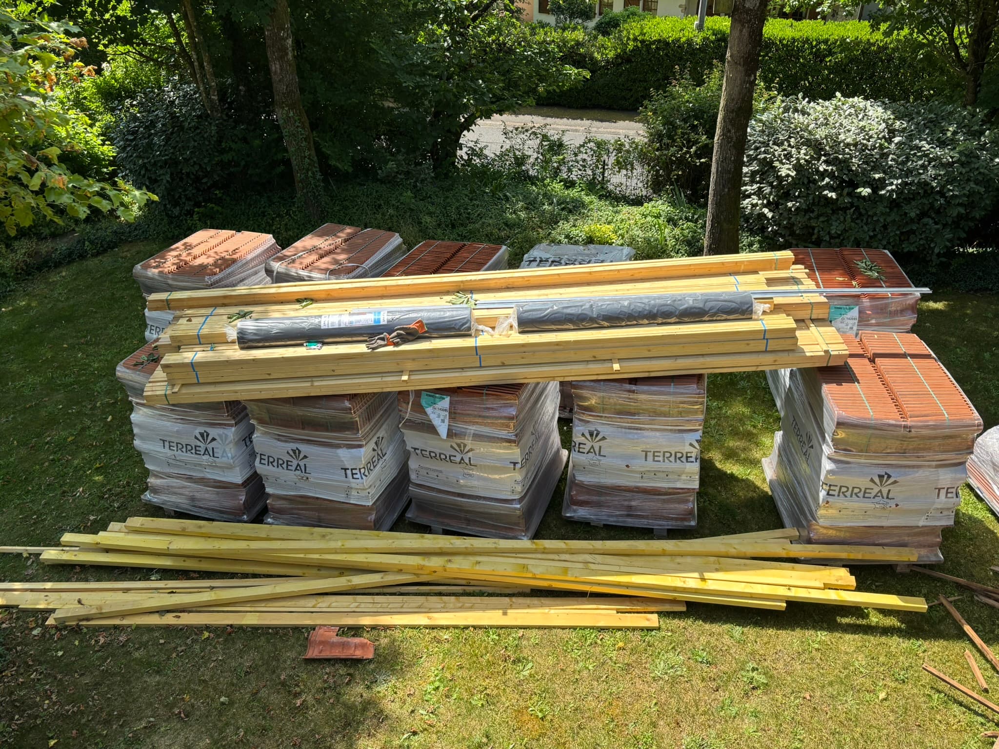 Artisan Éco Couverture sur un chantier de toiture